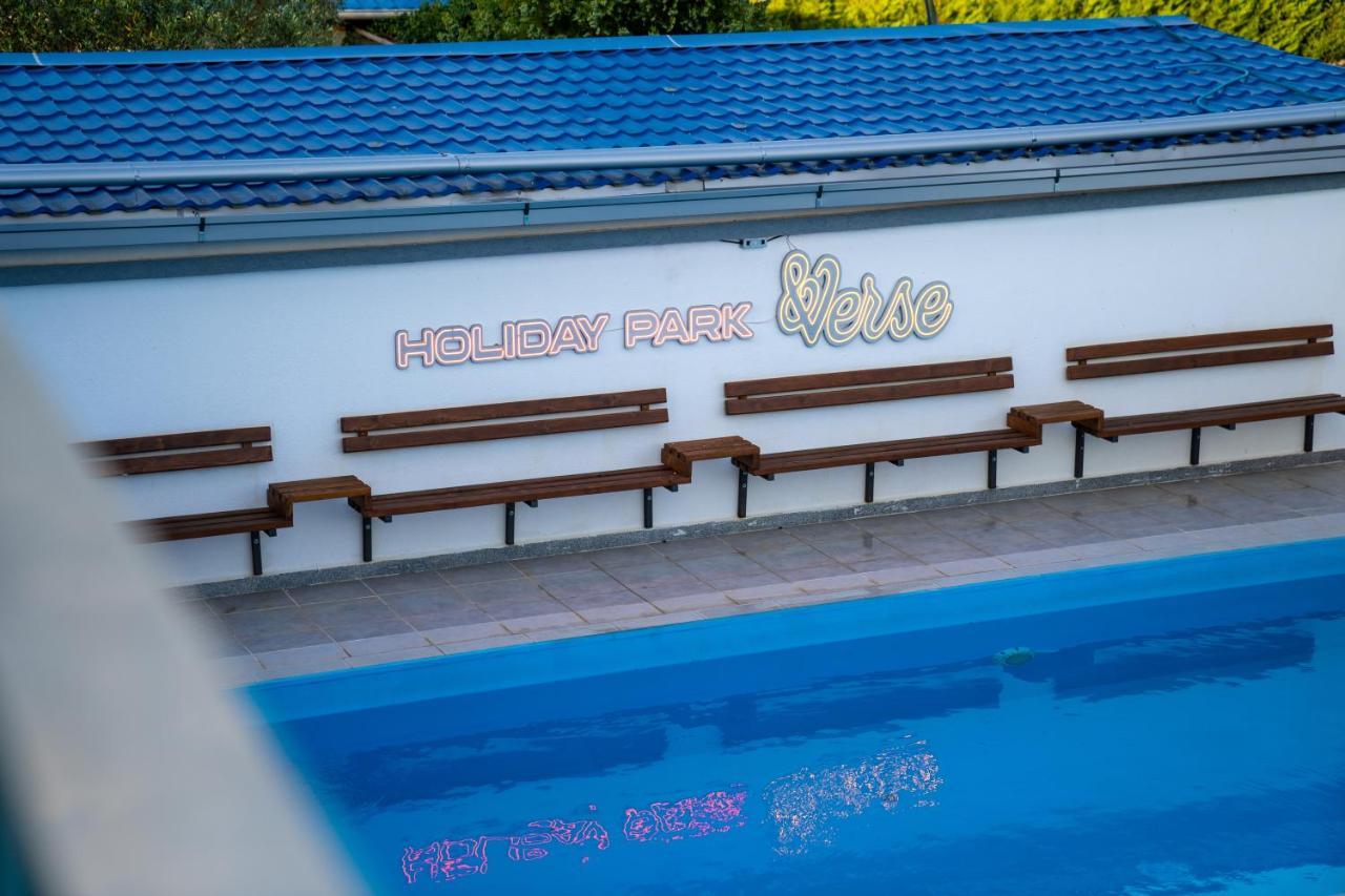 Holiday Park Verse Улцинь Экстерьер фото